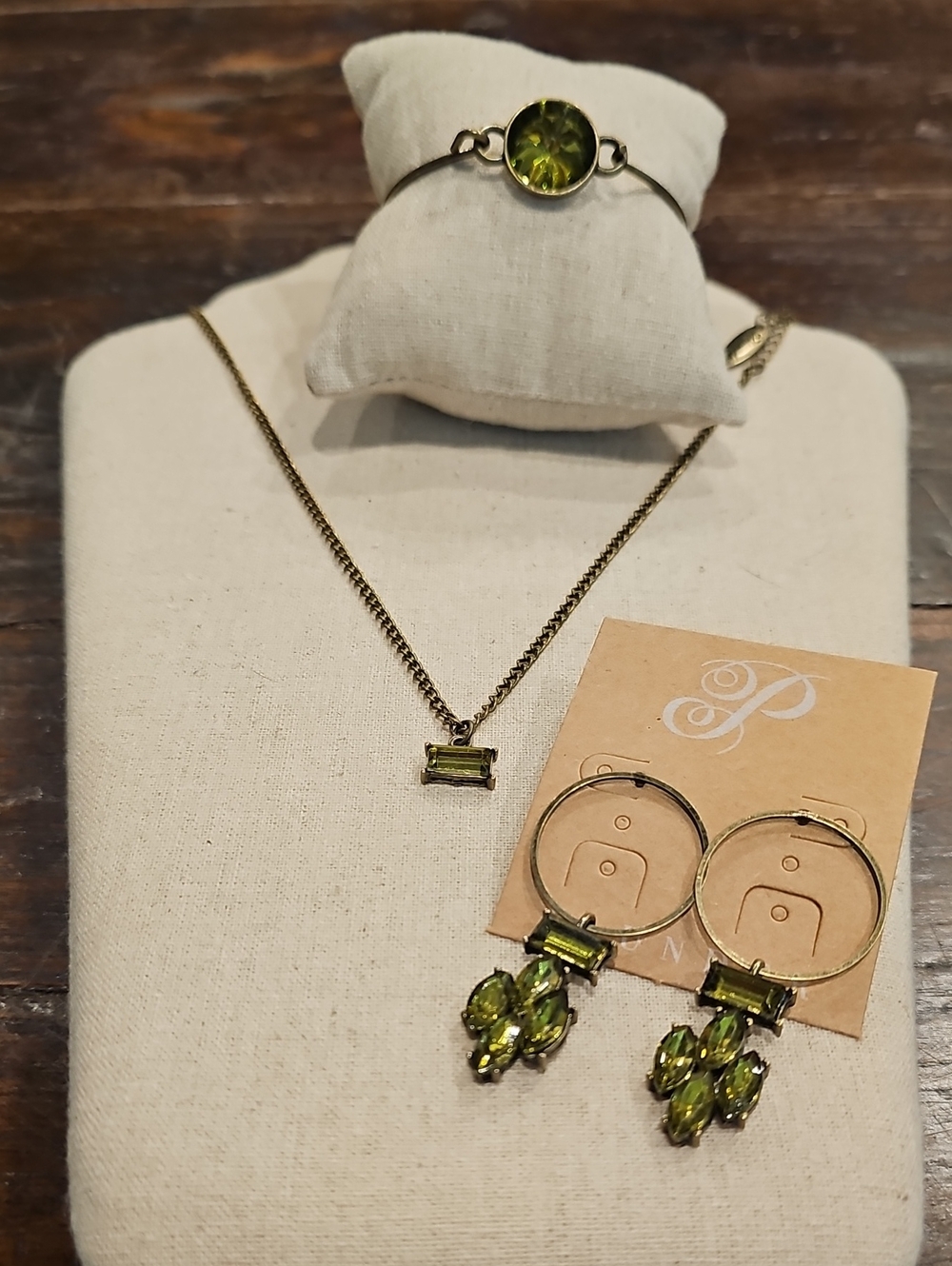 NEW Plunder (3 pc) Jewelry Set